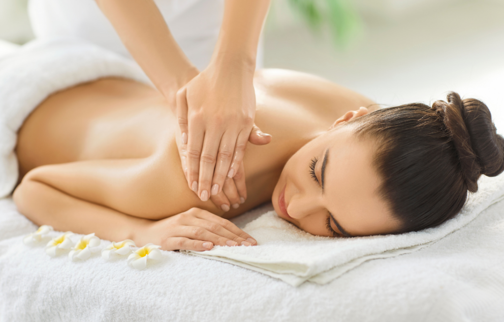 Heidi Massol propose un massage évasion cocooning dans son institut Cocooning Massages situé en Aveyron.